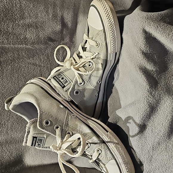 Converse light gray sneakers  size 8 - Picture 5 of 8